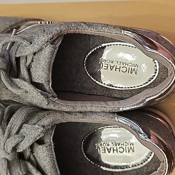 MICHAEL KORS ALLIE TRAINER FLANNEL SNEAKERS 8M - Picture 3 of 10